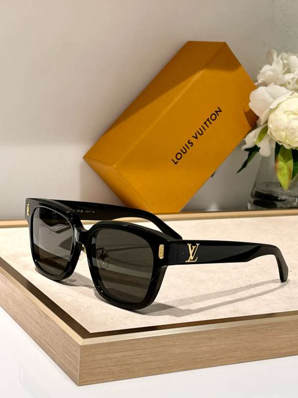 Picture of LV Sunglasses _SKUfw55794836fw